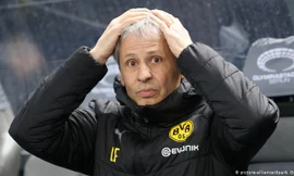 HLV Lucien Favre của Dortmund.