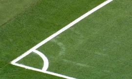 Trước trận lượt về gặp Wolfsburg, Real Madrid đã kẻ lại vạch sân để giúp các tiền đạo có nhiều khoảng trống hơn.