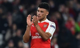 Cả M.U và Man City đều muốn có Alex Oxlade-Chamberlain của Arsenal.