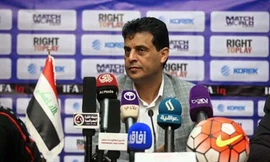 HLV Abdul Ghani Shahad của ĐT Iraq.
