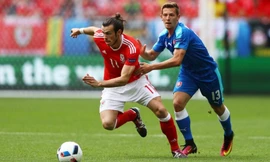 Bale và các đồng đội sẽ nhận thưởng 3 triệu bảng nếu đánh bại tuyển Anh.