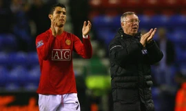 Ronaldo bị Sir Alex Ferguson “ép” mang áo số 7 ở M.U.