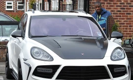 Yaya Toure bị tố lừa dối vợ để qua lại với “gái bán hoa”.