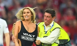 Kinsey Wolanski bị phạt nặng cho hành vi đột nhập trận chung kết Champions League.