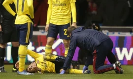 Lucas Torreira dính chấn thương cực nặng.