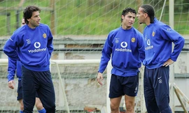 Madrid, anh có tổng cộng 33 bàn.