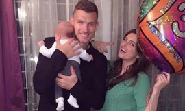 Edin Dzeko không thể rời AS Roma hồi tháng 1 vừa qua vì 2 người phụ nữ.