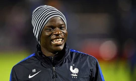 Chelsea sẵn sàng "trói chân" Kante bằng mức lương 290.000 bảng/tuần.