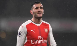 Lucas Perez cảm thấy không được HLV Wenger tôn trọng.