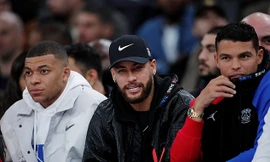 Neymar và các ngôi sao PSG nhất quyết không chịu giảm lương.