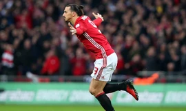 Ibrahimovic mất hàng triệu bảng vì chưa có nhà tài trợ giày thi đấu chính thức.
