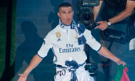 Ronaldo tiết lộ lý do xuống tóc sau chức vô địch Champions League.