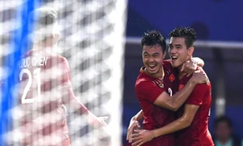 Tiến Linh lập cú đúp bàn thắng. Ảnh: Tuấn Hải