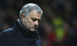 HLV Mourinho tiếp tục gây thất vọng cùng M.U.