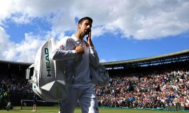 Djokovic thất vọng vì để thua Sam Querrey.