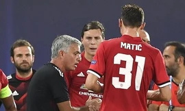 Các ngôi sao M.U bất mãn vì HLV Mourinho quá ưu ái Matic.