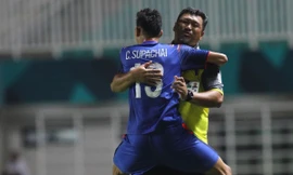 HLV Worrawoot Srimaka của ĐT Olympic Thái Lan.