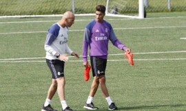 HLV Zidane cậy nhờ cầu thủ 18 tuổi - Achraf Hakimi.