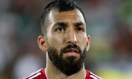 Hậu vệ Roozbeh Cheshmi của ĐT Iran.