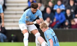Kevin de Bruyne dính chấn thương và sẽ phải nghỉ thi đấu khoảng 1 tháng.