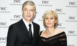HLV Wenger và bà Annie khi còn hạnh phúc