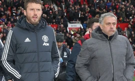 Michael Carrick sẽ được đôn lên làm HLV tạm quyền thay Jose Mourinho.