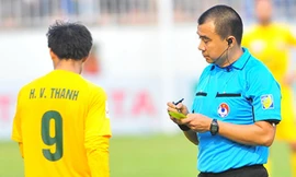 Trọng tài Phùng Đình Dũng sẽ xuống bắt tại giải Hạng Nhất trong mùa giải tới.