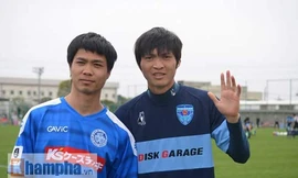 Công Phượng hồi ngộ cùng Tuấn Anh tại Nhật Bản. Ảnh: Khám Phá.