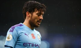 David Silva sẽ lỡ đại chiến với Liverpool vì chấn thương. 