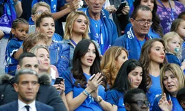 Sidonie Biemont ôm bụng bầu tới sân cổ vũ chồng ở EURO 2016