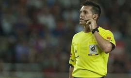 Trọng tài Carlos Del Cerro Grande thường mang lại may mắn cho Barcelona.