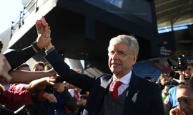 HLV Arsene Wenger sẽ không gia nhập PSG.