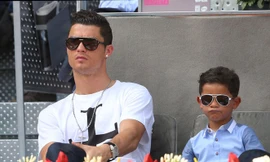 Ronaldo và con trai