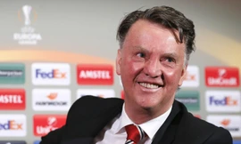  Van Gaal luôn có những phương án chiến thuật kỳ quặc.