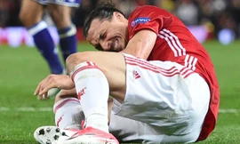 Ibrahimovic phải nghỉ hết mùa vì chấn thương.