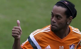 Ronaldinho sang Malaysia chơi bóng?