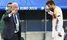 HLV Del Bosque thất vọng khi Tây Ban Nha thua 1-2 trước Croatia.
