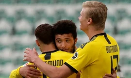 Jadon Sancho liên tục tỏa sáng trong màu áo Dortmund.