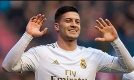 Luka Jovic bị chỉ trích vì trốn cách ly và đi dự tiệc sinh nhật bạn gái.