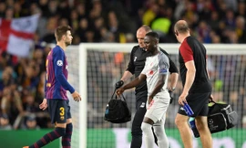 Naby Keita chấn thương nặng và phải nghỉ hết giải.