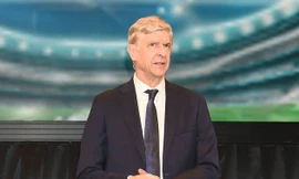 HLV Arsene Wenger hứng thú với công việc tại Bayern Munich.