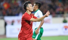 Tiền đạo Nguyễn Văn Toàn.