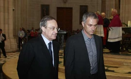 Chủ tịch Perez xem xét phương án mời Mourinho trở lại Bernabeu.