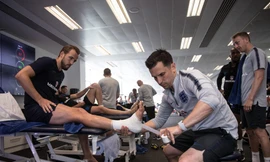 Harry Kane dính chấn thương ở mắt cá chân.