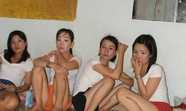 Mại dâm đang biến tướng vào các dịch vụ massage, bia ôm, bar, vũ trường…