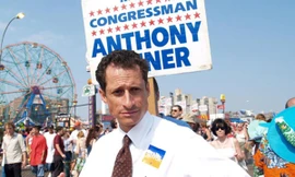 Thượng Nghị sỹ Weiner bị mất chức vì ảnh nóng