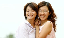 Chuyện tình 10 năm có hậu của cặp les