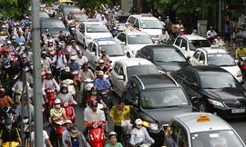 Hà Nội thu phí bảo trì đường bộ với xe máy