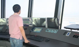 Hướng dẫn nhân viên xỉa răng, gặm xương