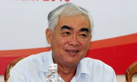 Chủ tịch VFF 'quyền rơm, vạ đá'